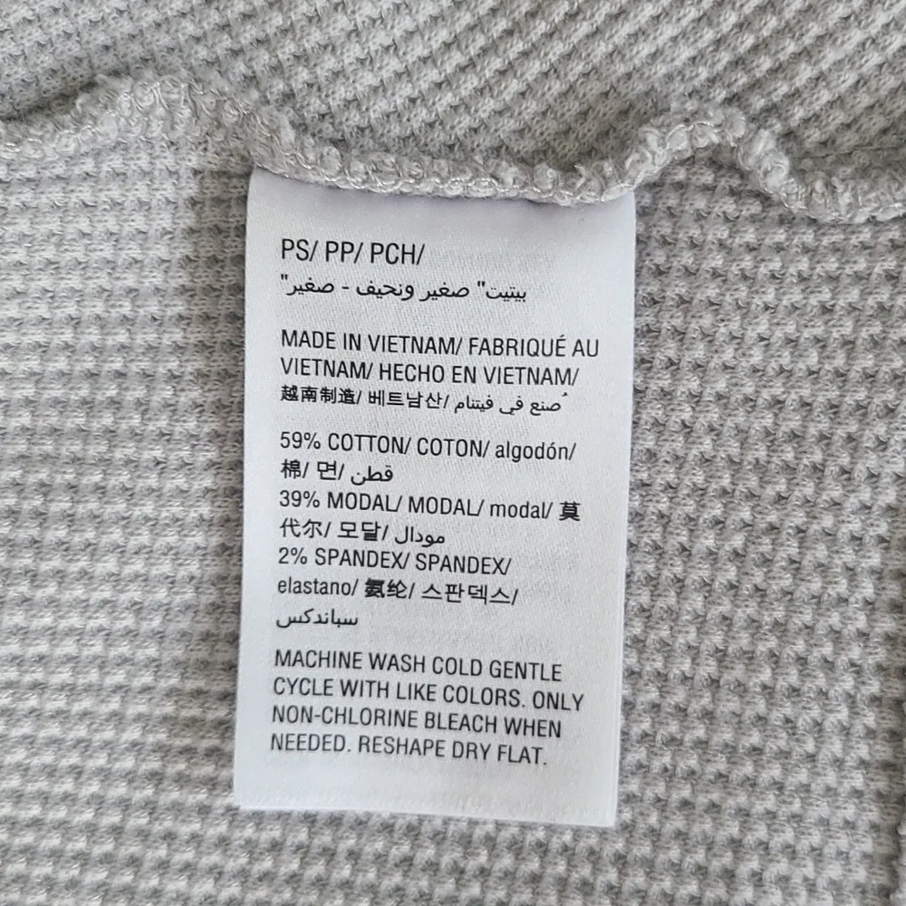 Style & Co Petite Cardigan Sweater.  Size PS.  Light Gray - Picture 9 of 9